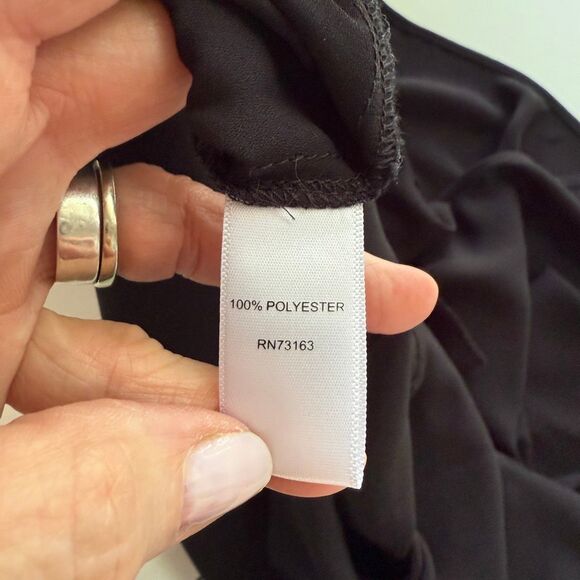 Black V-neck and large front bow, Blouse - Picture 6 of 7